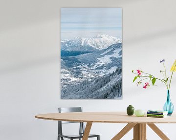 Kleinwalsertal en Ritzler in de winter met uitzicht op de Allgäuer Alpen, Nebelhorn van Leo Schindzielorz