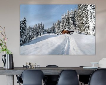 Alpenhut in de winter met veel sneeuw in liggend formaat van Leo Schindzielorz