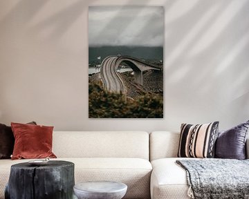 Majestueuze Brug over een Noors Fjord: Een Harmonie van Moderne Architectuur en Natuurlijke Schoonheid van angelo adriaenssens