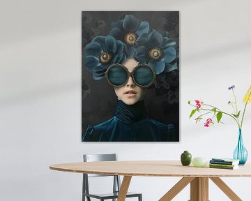 Mysterium in blauen Blumen und Schatten von Color Square