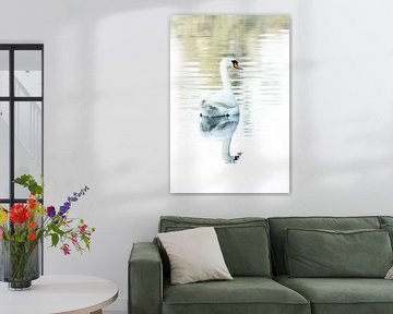Spiegel van Gratie Sereen Zwanenportret in Kleur zwaan van Femke Ketelaar