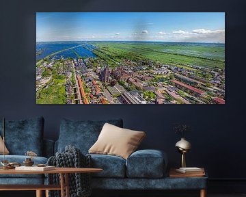 Lucht panorama van het dorp Vinkeveen aan de Vinkeveense Plassen in Nederland