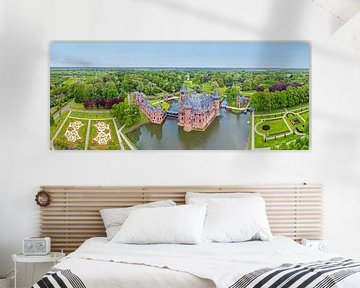 Lucht panorama van kasteel De Haar in Haarzuilens in Nederland van Eye on You