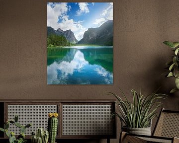 Landschap van het Dobbiaco meer in de Dolomieten, Italië van Stefano Orazzini