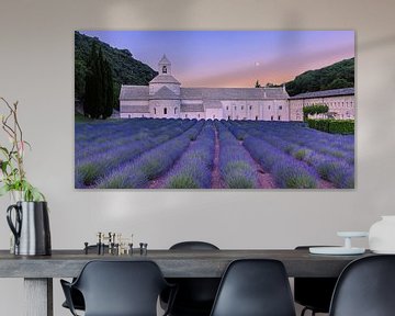 Zonsopkomst met lavendel bij de Abdij van Sénanque, Frankrijk van Henk Meijer Photography
