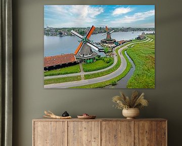 Luchtfoto van de Molens op Zaanse Schans met oranje banner in Nederland van Eye on You