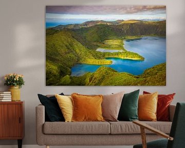 Lagoa do Fogo: Ontdek de Adembenemende Schoonheid van het Vuurmeer op São Miguel, Azoren van Antwan Janssen
