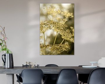 Tournesols. En beige et vert olive. sur Alie Ekkelenkamp