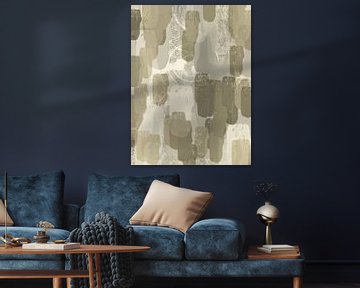 Abstracte penseelstreken in neutraal beige, taupe en wit. van Dina Dankers