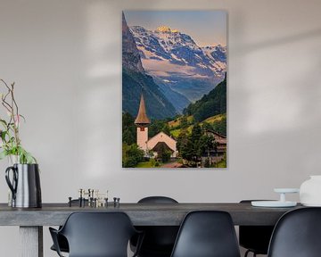 Zonsopkomst in Lauterbrunnen, Zwitserland van Henk Meijer Photography