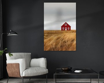 Rode hut in een gouden zee van gras van Poster Art Shop