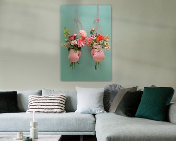 Flower power in een bokshandschoen van Poster Art Shop