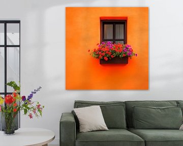 Blühendes Fenster in Orange von Poster Art Shop
