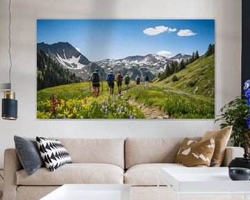 Randonnée à travers les Alpes en été