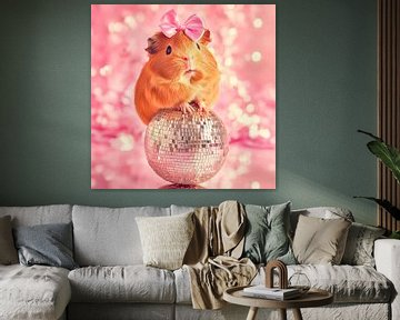 Gelukkige cavia op een glitterbal van Poster Art Shop