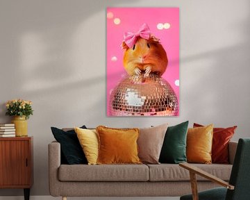 Cavia op de discobal van Poster Art Shop