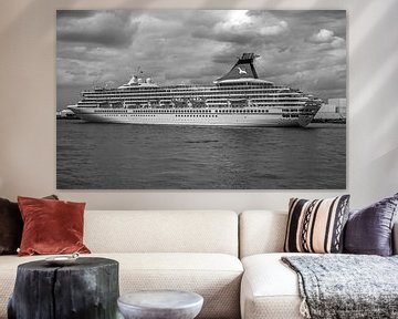 Cruiseschip Artania in Rotterdam van MS Fotografie | Marc van der Stelt
