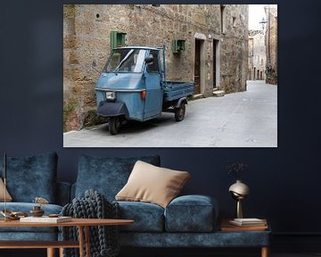 Piaggio Ape driewieler in Pitigliano van Jolanda van Eek en Ron de Jong