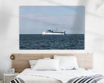 Veerboot Willem de Vlamingh op weg naar Vlieland. van Wim Stolwerk