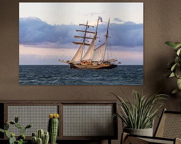 Zeilschip op de Oostzee tijdens de Hanse Sail in Rostock van Rico Ködder