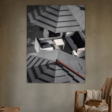 Zonneschermen met zitje en tafel