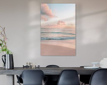 Rust aan de kust bij zonsondergang van Poster Art Shop