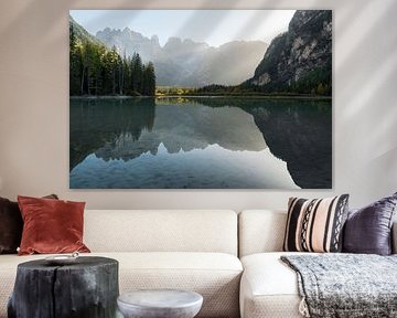 Wasserreflexionen in den Dolomiten