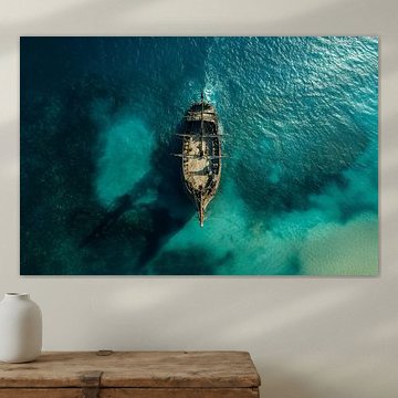 Luftaufnahme eines verlassenen Piratenschiffs