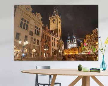 Praag - Oude Stadsplein met Stadhuis en Teyn Kerk van t.ART