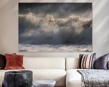 An incoming wave by Ronald Pol