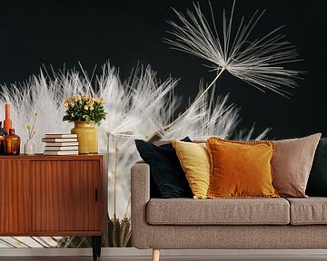 Fluff leaves the dandelion, time to move on by herself by Marjolijn van den Berg