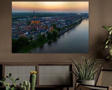 Kampen oude stad aan de IJssel tijdens een zomerse zonsondergang van Sjoerd van der Wal Fotografie