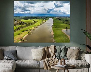 IJssellandschap met wolken erboven