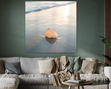 Schelp op het strand van Poster Art Shop