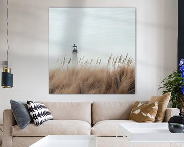Vuurtoren in de mist van Poster Art Shop