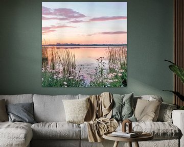 Dageraad bij het meer van Poster Art Shop