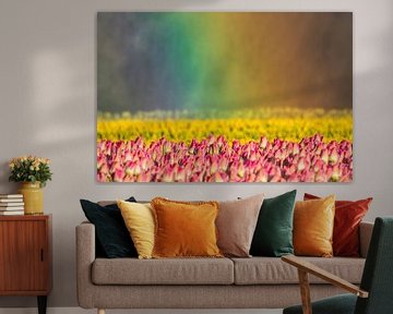 Tulpen in regenbooglicht van Karla Leeftink