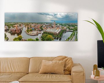 Zwolle van boven tijdens een zomerse zonsondergang