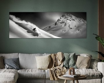 Snowboarders in de bergen van Poster Art Shop