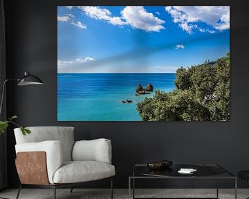 Middellandse Zeekust bij Vietri sul Mare aan de Amalfikust in Italië van Rico Ködder