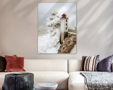The storm hits the cliff
