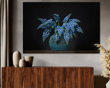 Stilleven met blauwe druifjes van Elles Rijsdijk