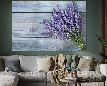 Lavendel auf Holztisch von Art & Soul Creations