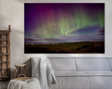 Nordlicht an der schottischen Küste von Laura Krol