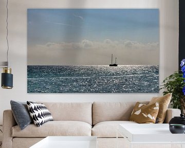 Boot op zee van Connie de Graaf