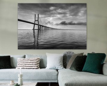 Brücke Vasco da Gama in Lissabon in schwarzweiß von Tilo Grellmann