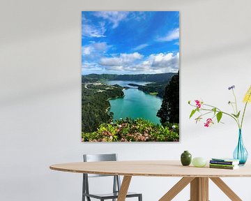 Het kratermeer Sete Cidades in de Azoren van Lynn van den Broek