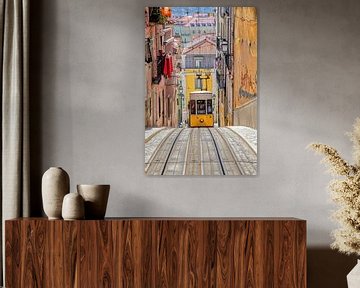 Gele tram in Lissabon van Tilo Grellmann