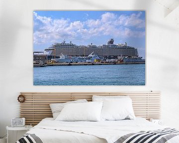 Kroatien : Das Kreuzfahrtschiff im Hafen von Split von Photoart-Naegele