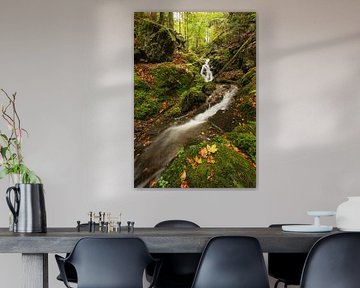Wasserfall im Herbst